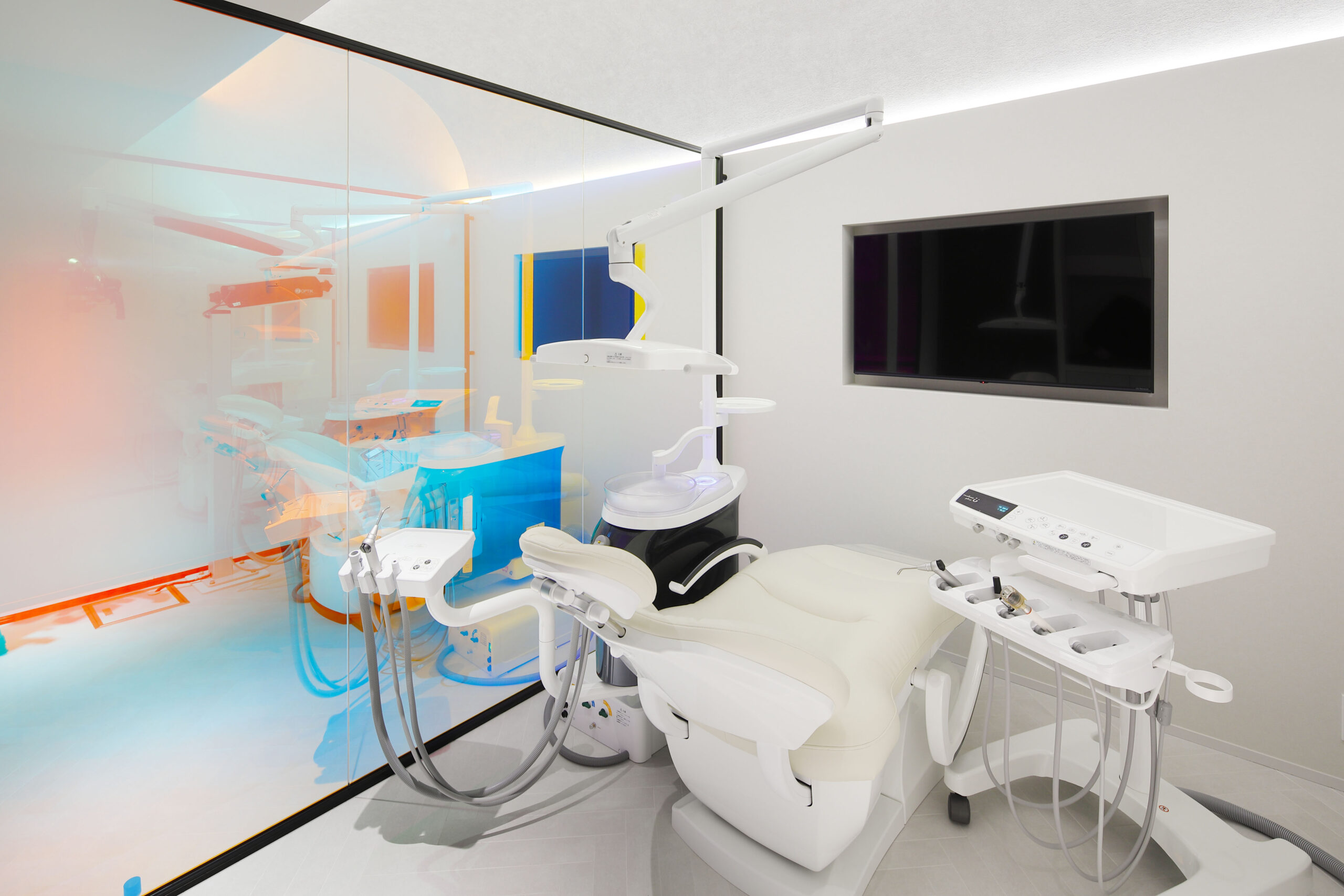 内装診療室： 専門的歯科治療から一般的歯科治療まで
